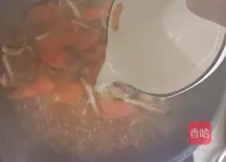 Illustration of how to make tomato, tofu and mushroom soup 9