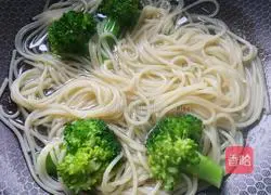 Illustration of how to make tomato braised meat sauce pasta 6