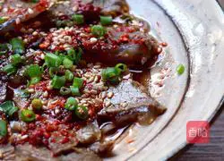 Illustration of how to make spicy beef noodles 12