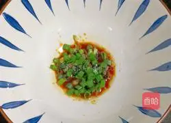 Illustration of how to make meatballs and egg noodles 4