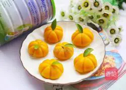 Illustration of how to make pumpkin orange lanterns 15