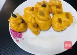 Illustration of how to make pumpkin milk steamed buns 4