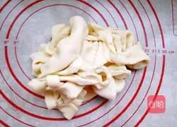 Illustration of how to make soda crackers 12