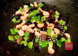 Illustration of how to make fried steamed buns 4