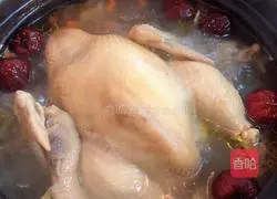 Illustration of how to make mushroom nourishing chicken soup 5