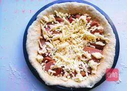Illustration of how to make bacon sausage pizza 12