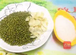 How to make lily and mung bean soup Illustration 1