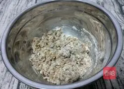 Illustration of making homemade cat ears snacks 7