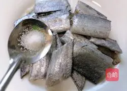 Illustration of how to make salt and pepper cuttlefish 1