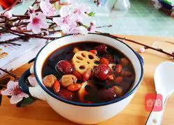 Illustration of how to make red date and lotus root soup (nourishing yin, lungs and qi and blood) 9