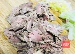 Illustration of how to make glutinous beef noodles 5