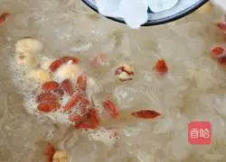 Tremella lily and ginkgo soup recipe 12