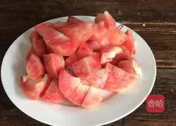 Illustration of how to make peach braised pork 6