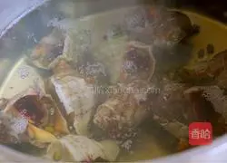 Illustration of how to make conch with ginger vinegar sauce 6