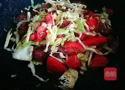 Illustration of how to make fried noodles with sausage 5