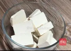 Illustration of how to make fish soup with mushrooms and tofu 4