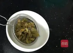 Raisin Rye Bread Recipe Illustration 2