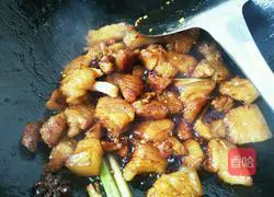 Illustration of braised pork with dried plums and vegetables 10