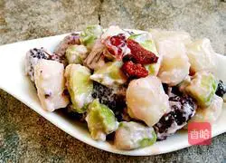 Illustration of how to make fish salad 13