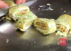 Illustration of how to make broccoli egg pancake rolls 9