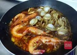 Seafood braised noodles illustration 10