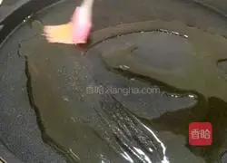 Illustration of how to make a box of leeks that are not hard after cooling 15