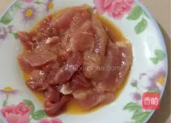 Illustration of how to make salt and pepper tenderloin 2