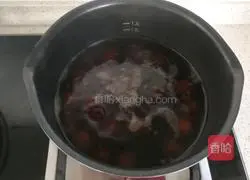Illustration of how to make blood-activating glutinous rice soup 6
