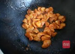 Illustration of how to make king oyster mushrooms in tomato sauce 11
