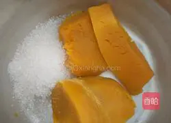 Illustration of how to make pumpkin steamed buns 2