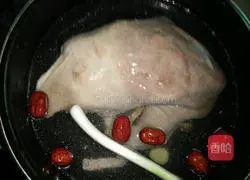 Illustration of how to make belly chicken 6