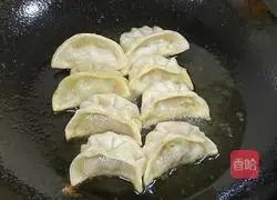 Fried Dumplings (pot stickers)----Super nice and zero-failure recipe 1