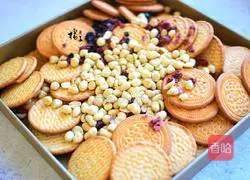 Snowflake Crispy (New Year Snacks) Recipe Illustration 1