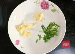 Illustration of how to make tofu and crucian carp soup 4