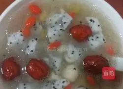 Illustration of Tremella Pitaya Soup 9