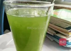 Illustration of how to make bitter melon and pear juice 6