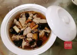 Illustration of five-ingredient stewed chicken soup 9