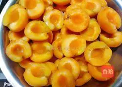 Illustration of how to make candied yellow apricots 3