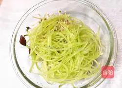 Illustration of how to make Houttuynia cordata mixed with green bamboo shoots 9