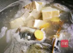 Milk-flavored fish head soup recipe 5