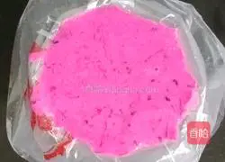 Illustration of how to make dragon fruit egg soft cake 7