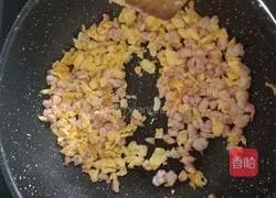 Illustration of how to make three fresh buns 6