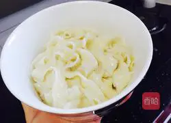 Illustration of how to make tomato braised noodles 7