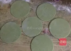 Illustration of how to make colorful steamed buns 13