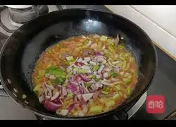 Xinjiang Dingding Fried Noodles Recipe Illustration 9