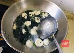 Illustration of how to make cuttlefish ball and seaweed soup 7