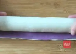 Illustration of how to make sweet flower rolls 6
