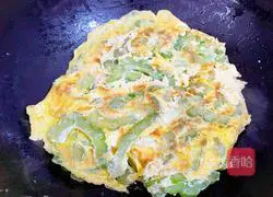 Bitter Melon Illustration of how to spread eggs 14