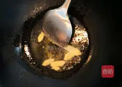 Illustration of how to make crucian carp noodle soup 4