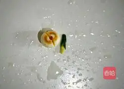 Illustration of how to make red dates, white fungus and lotus seed soup 3